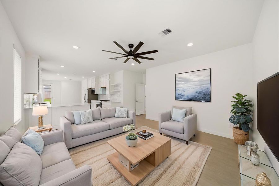 Furnished interior view inside a new home in Binford Creek, Waller (Image 8).