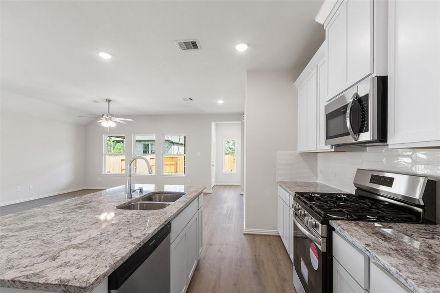 Image 6 of a home in The Woodlands Hills. Image 6 of a home in The Woodlands Hills.