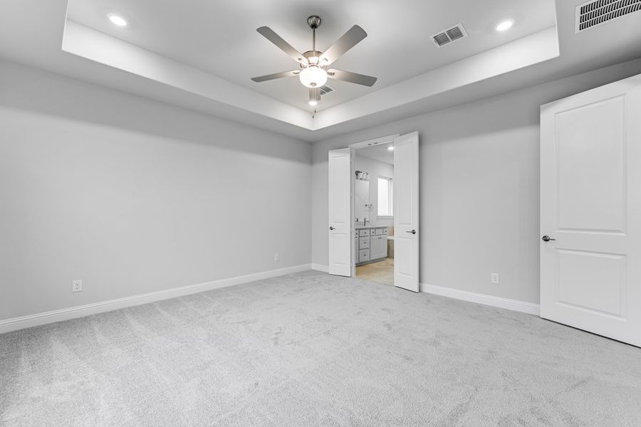 Spacious, unfurnished interior of a new home in Cross Creek Meadows 55s, Celina (Image 19).