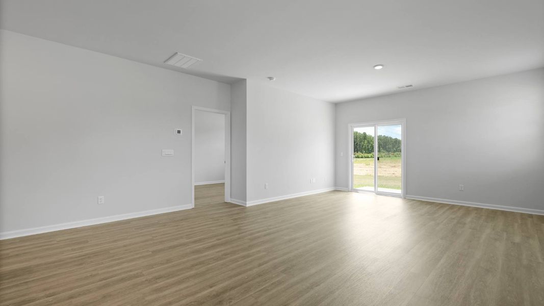 Spacious, unfurnished interior of a new home in Pineview North, Summerville (Image 14).