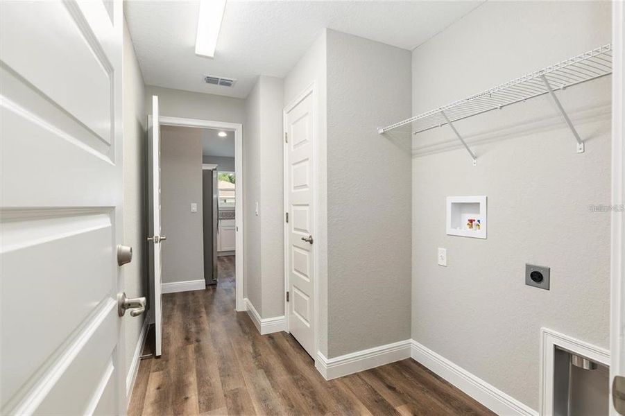 Spacious, unfurnished interior of a new home in , Ocala (Image 21).