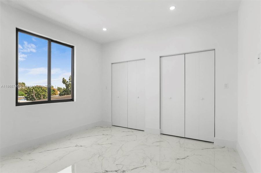 Spacious, unfurnished interior of a new home in , Miami (Image 18).