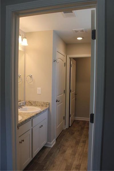 Furnished interior view inside a new home in , Dallas (Image 45). Furnished interior view inside a new home in , Dallas (Image 45).