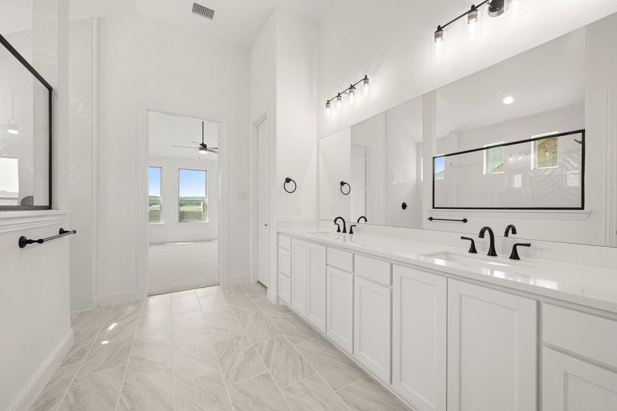 Furnished interior view inside a new home in Panchasarp Farms, Burleson (Image 8).