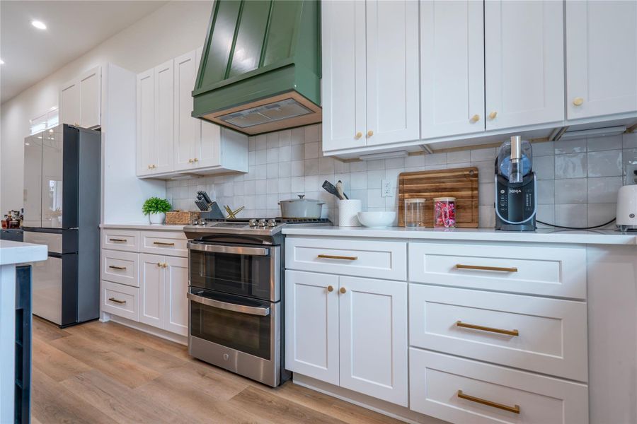 Furnished interior view inside a new home in , Houston (Image 29). Furnished interior view inside a new home in , Houston (Image 29).