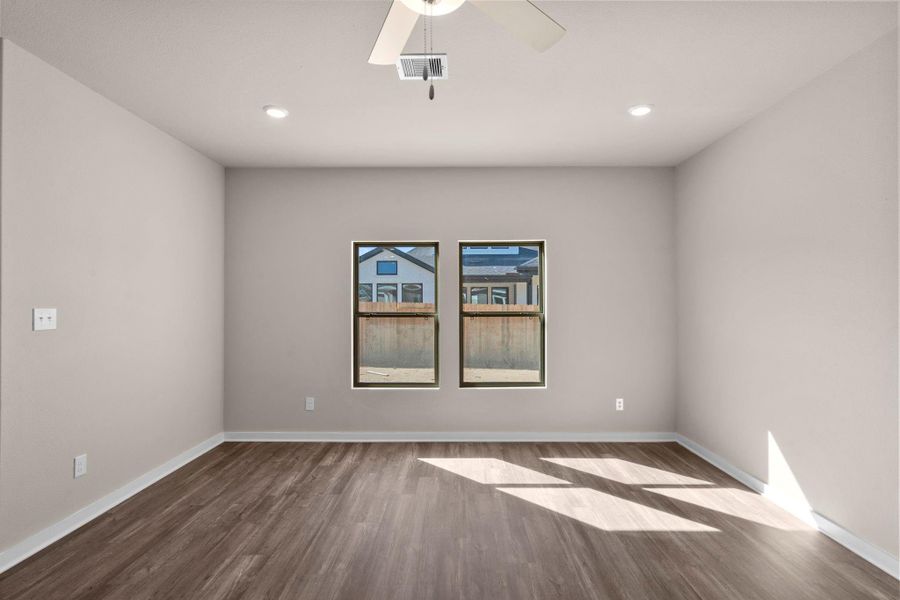Spacious, unfurnished interior of a new home in Arabella on the Prairie 60', Richmond (Image 21).