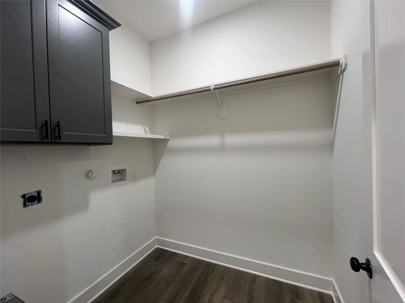 28807 Champion Oak laundry