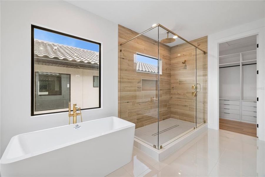 Furnished interior view inside a new home in , Montverde (Image 6).
