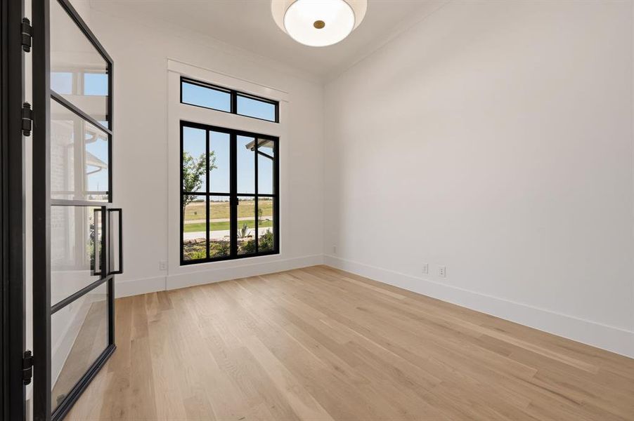 Spacious, unfurnished interior of a new home in Fleming Pointe, Fort Worth (Image 16). Spacious, unfurnished interior of a new home in Fleming Pointe, Fort Worth (Image 16).