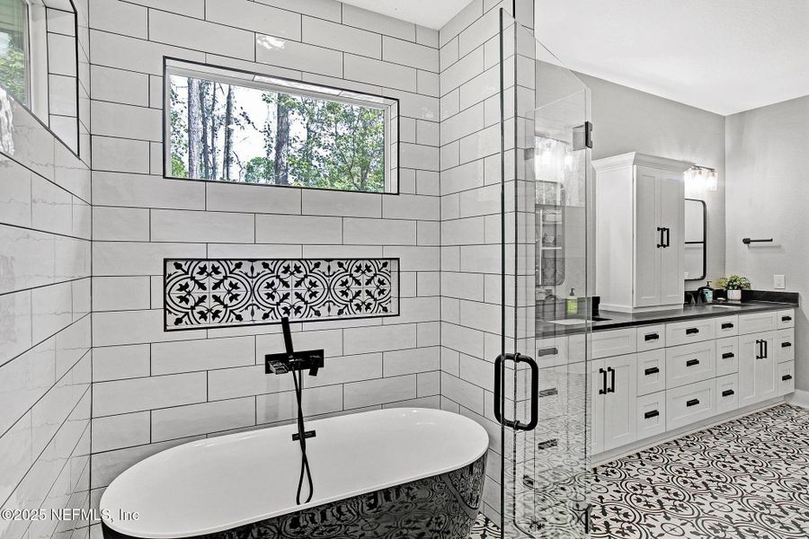 Furnished interior view inside a new home in , Green Cove Springs (Image 11).