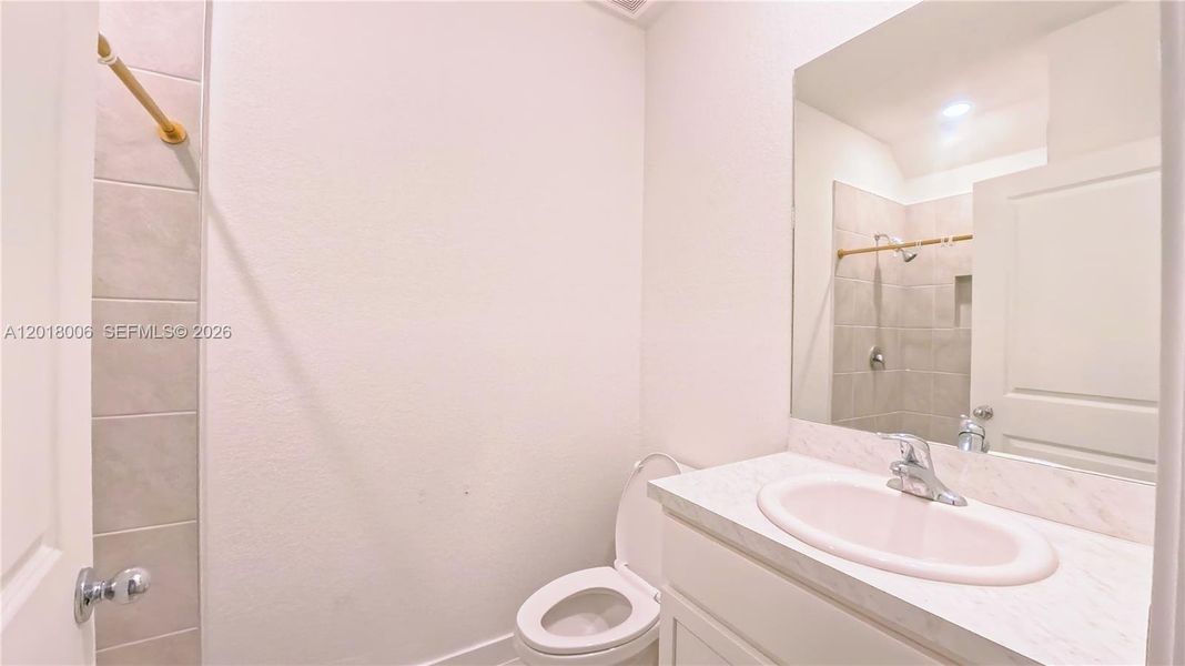 Image 44 of a home in .