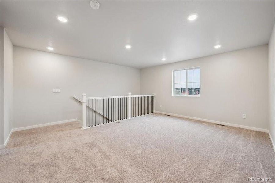 Spacious, unfurnished interior of a new home in Farmlore, Brighton (Image 20).