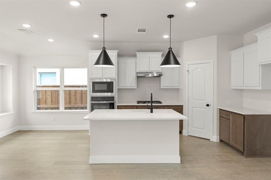 10. 920 Lost Mine - Kitchen