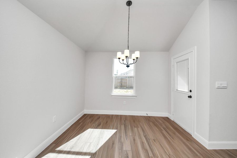 Spacious, unfurnished interior of a new home in Grand Oaks Reserve, Cleveland (Image 29).