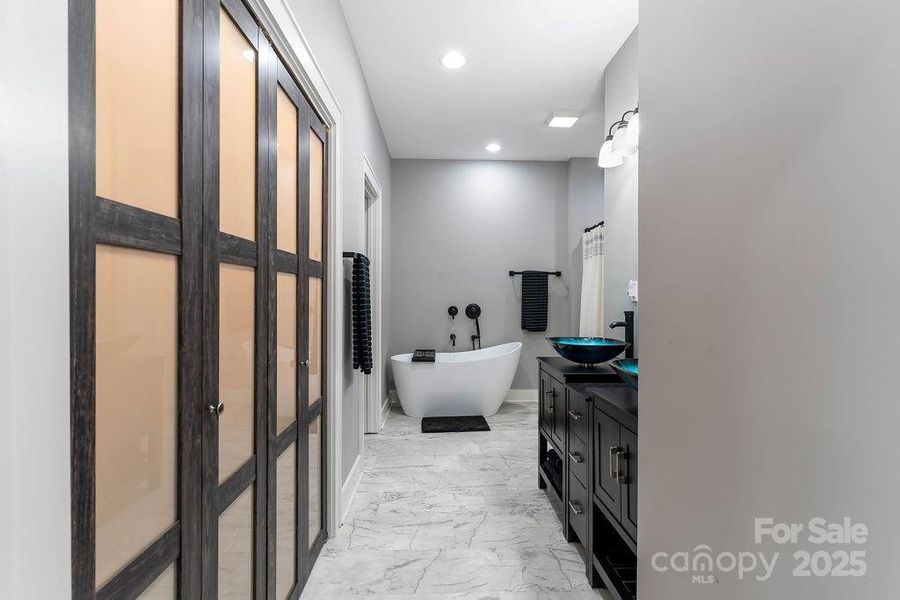 Image 38 of a home in .