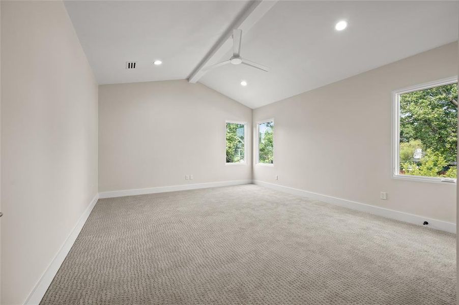 Spacious, unfurnished interior of a new home in , Richardson (Image 22).