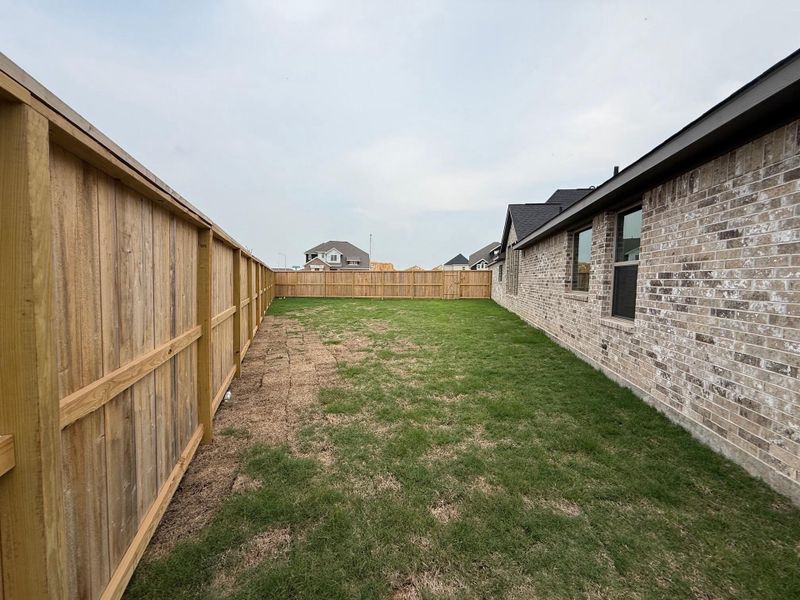 Exterior details and patio area of a home in Candela, Richmond (Image 8).