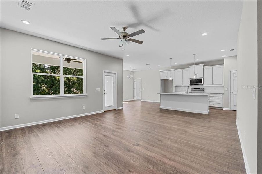 Spacious, unfurnished interior of a new home in , Mulberry (Image 16).