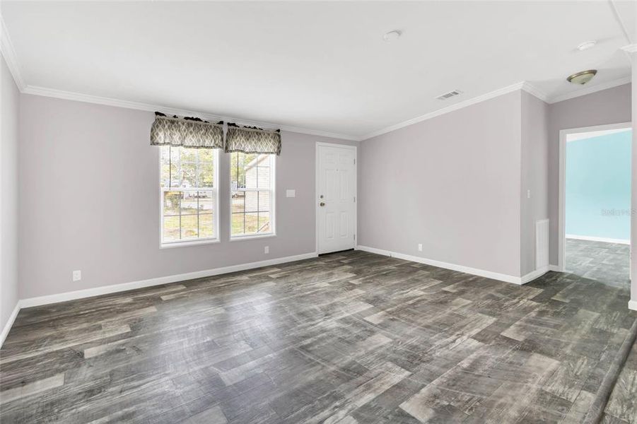 Spacious, unfurnished interior of a new home in , Spring Hill (Image 27).