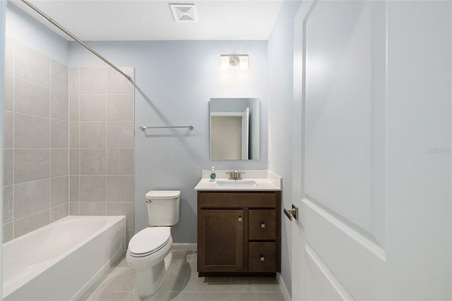 Furnished interior view inside a new home in , Lady Lake (Image 11). Furnished interior view inside a new home in , Lady Lake (Image 11).