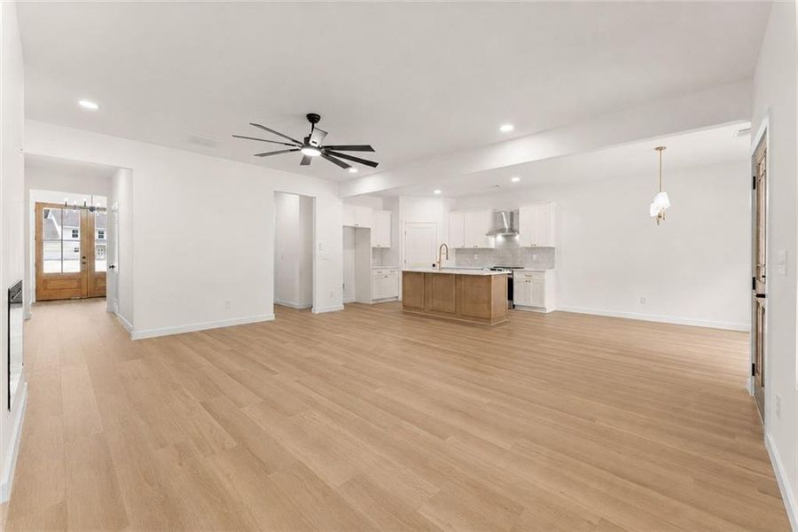 Spacious, unfurnished interior of a new home in , Gainesville (Image 41).