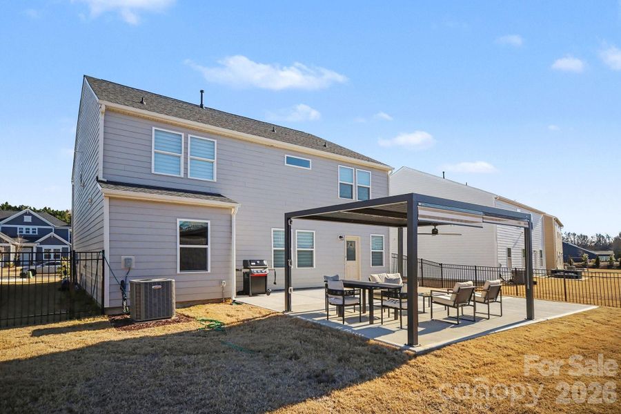 Exterior details and patio area of a home in Parkside Crossing, Charlotte (Image 3).