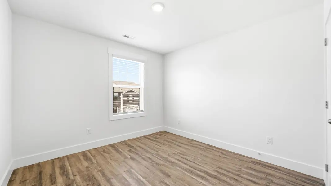 Spacious, unfurnished interior of a new home in The Arbor Townhomes, Kingsport (Image 14).