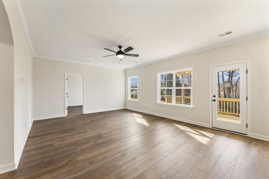 Spacious, unfurnished interior of a new home in Parris Meadows, Chesnee (Image 21).