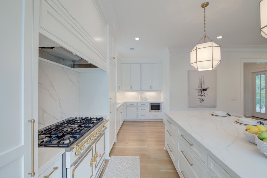 Furnished interior view inside a new home in Daniel Island Park, Charleston (Image 9).