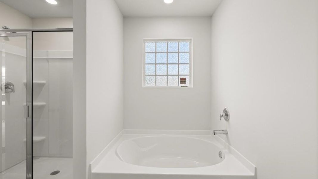 Spacious, unfurnished interior of a new home in Northberry, Rome (Image 32).