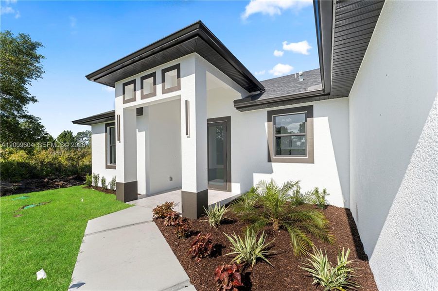 Exterior details and patio area of a home in , Lehigh Acres (Image 26).