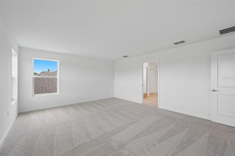 Spacious, unfurnished interior of a new home in Southpointe, Palmetto (Image 19). Spacious, unfurnished interior of a new home in Southpointe, Palmetto (Image 19).