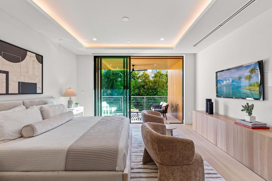 mls_PRIMARY_BEDROOM_STRAIGHT_DT