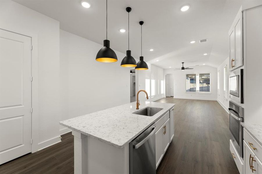 11. 2708 Painted - Kitchen (4)