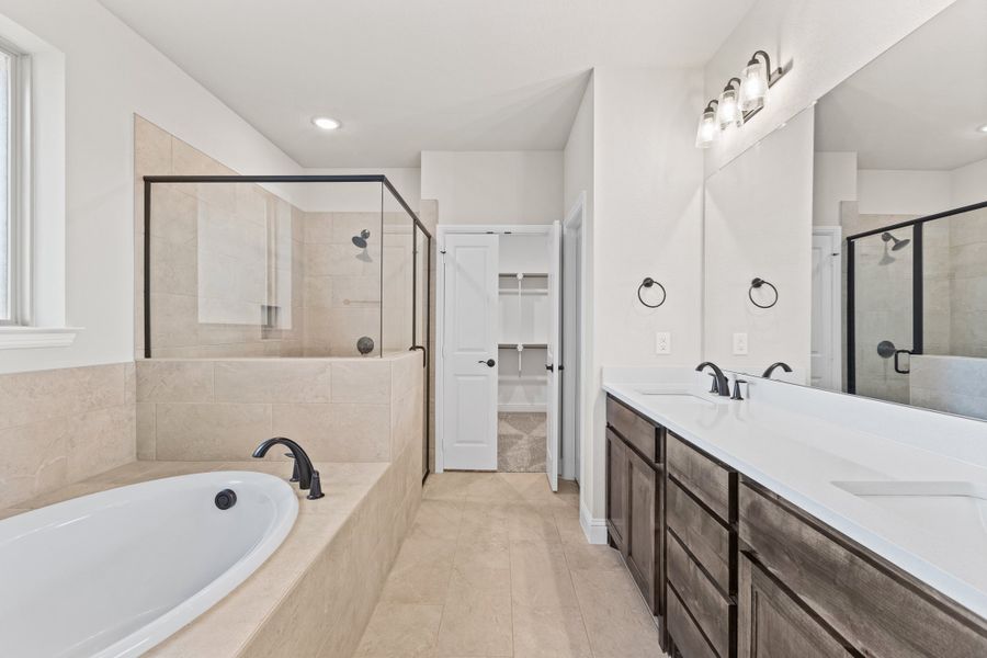 Furnished interior view inside a new home in Taylor Ranch, Springtown (Image 10).