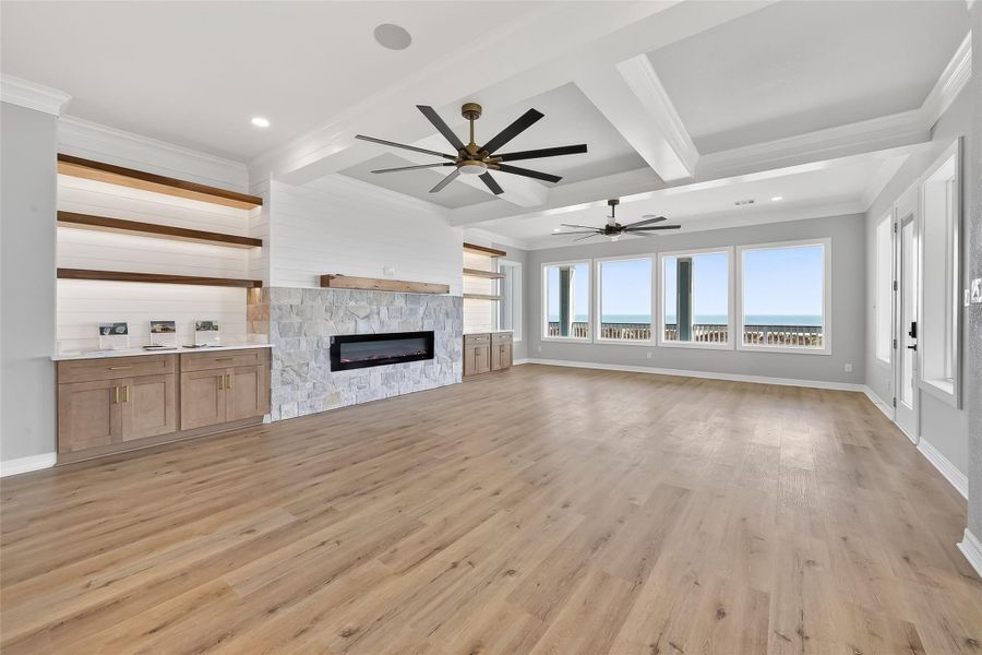 Spacious, unfurnished interior of a new home in , Freeport (Image 20).