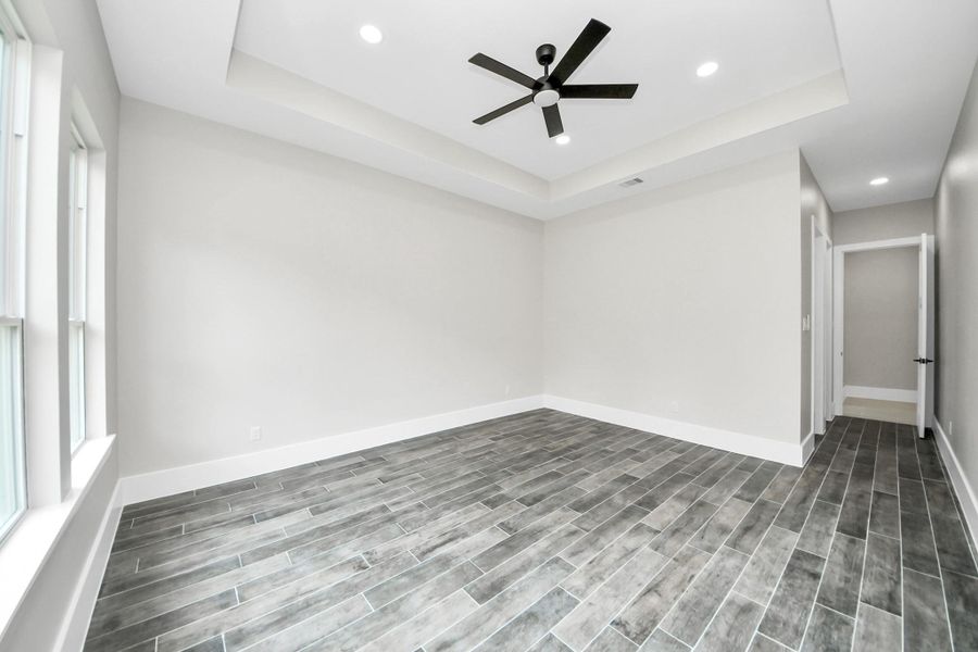 Spacious, unfurnished interior of a new home in , Porter (Image 37).