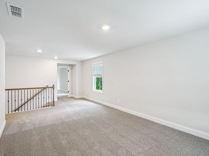 Spacious, unfurnished interior of a new home in Martin Springs - Estate Series, Lawrenceville (Image 15).