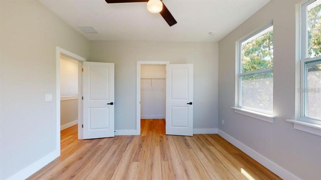 Spacious, unfurnished interior of a new home in , St. Petersburg (Image 20).