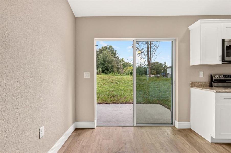 Spacious, unfurnished interior of a new home in , Dunnellon (Image 40).