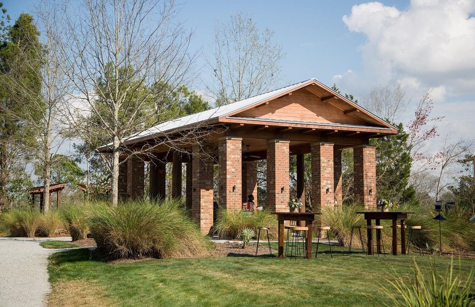 Community amenities in , Summerville (Image 15). Community amenities in , Summerville (Image 15).