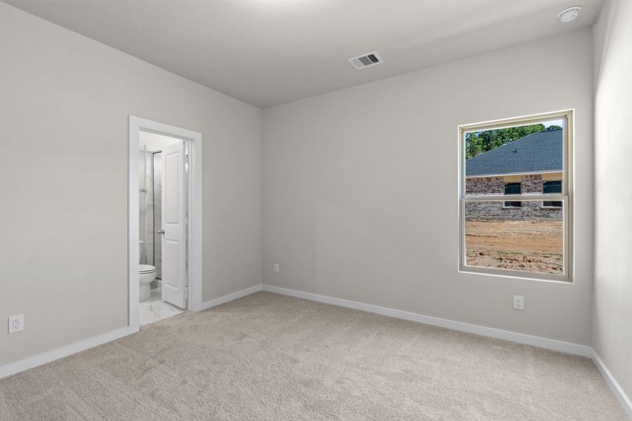Spacious, unfurnished interior of a new home in Westridge Cove, Conroe (Image 15). Spacious, unfurnished interior of a new home in Westridge Cove, Conroe (Image 15).