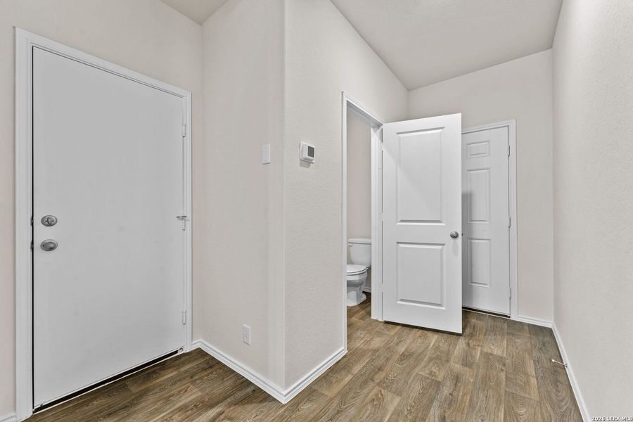 Spacious, unfurnished interior of a new home in Applewood, San Antonio (Image 20). Spacious, unfurnished interior of a new home in Applewood, San Antonio (Image 20).