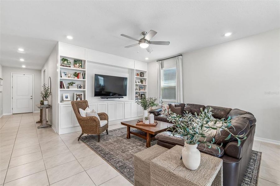 Furnished interior view inside a new home in Riverstone, Land O' Lakes (Image 46). Furnished interior view inside a new home in Riverstone, Land O' Lakes (Image 46).