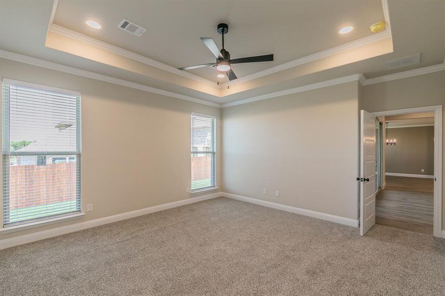 Spacious, unfurnished interior of a new home in , Alvarado (Image 23).