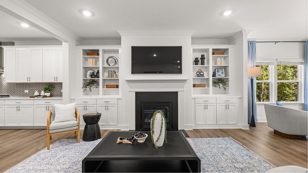 7932 Crestwood Living 3of3 F1 091025