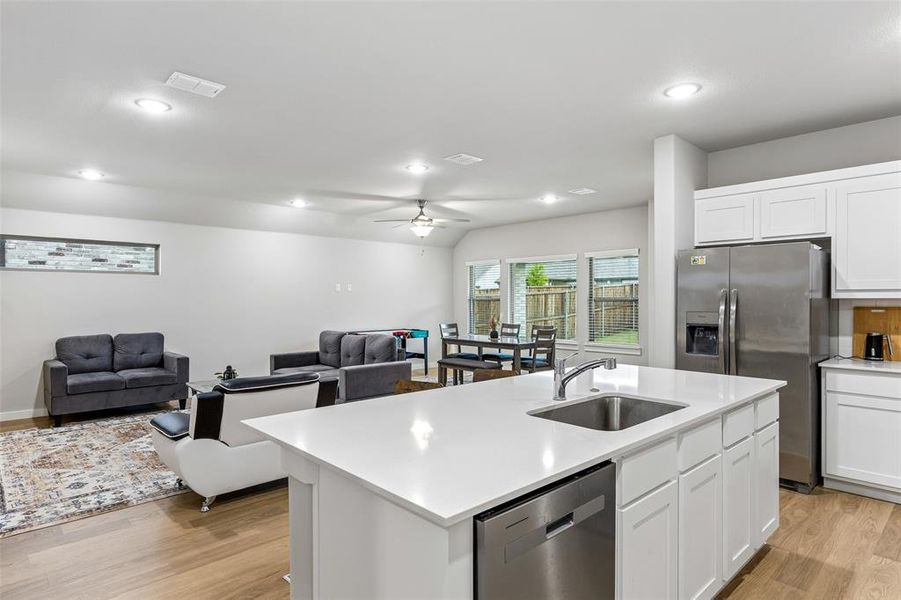 Furnished interior view inside a new home in LakePointe, Lavon (Image 20).