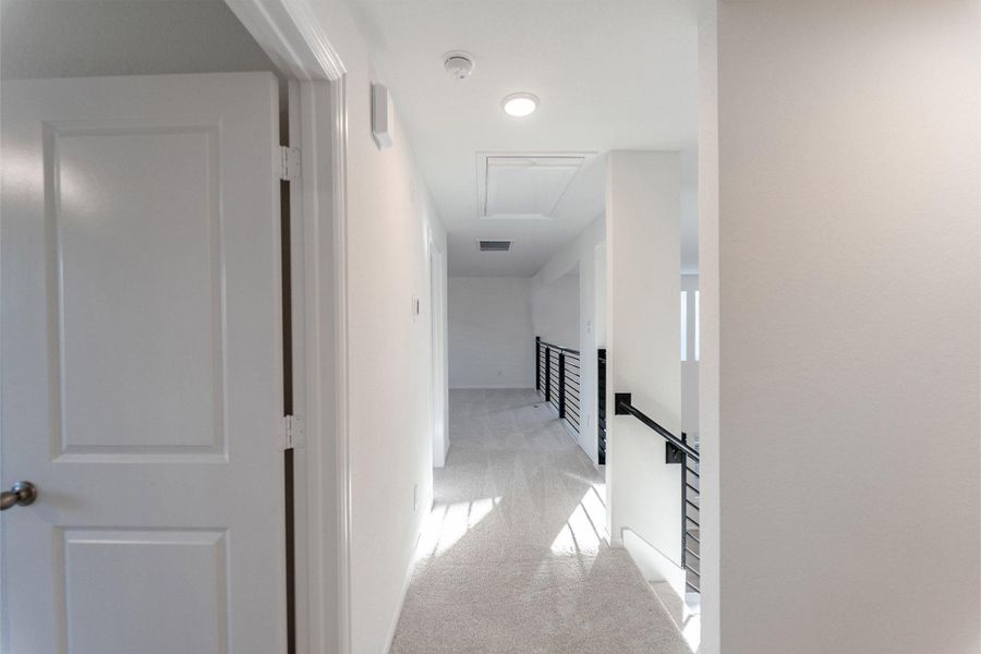 Spacious, unfurnished interior of a new home in Cielo, Conroe (Image 16).