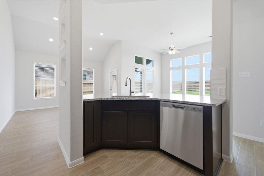 Furnished interior view inside a new home in Creekhaven, Rosharon (Image 16).