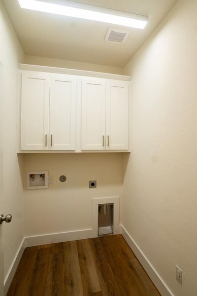 Image 28 of a home in . Image 28 of a home in .